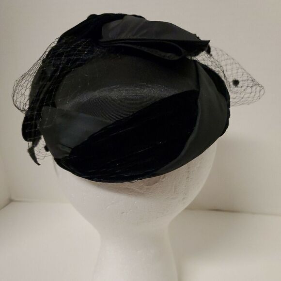 Vintage Whittall & Javits Black Hat  Ribbon Netting Velvet Flower - Picture 5 of 8